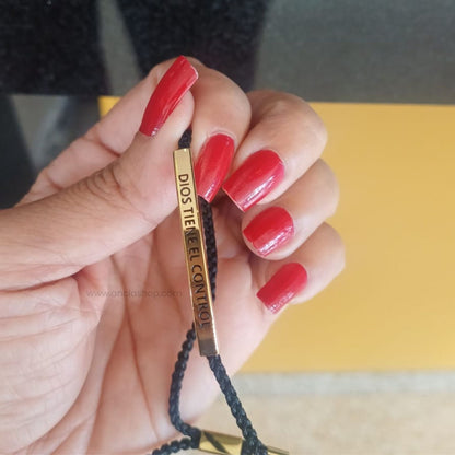 PULSERA DIOS TIENE EL CONTROL- Es más que un accesorio