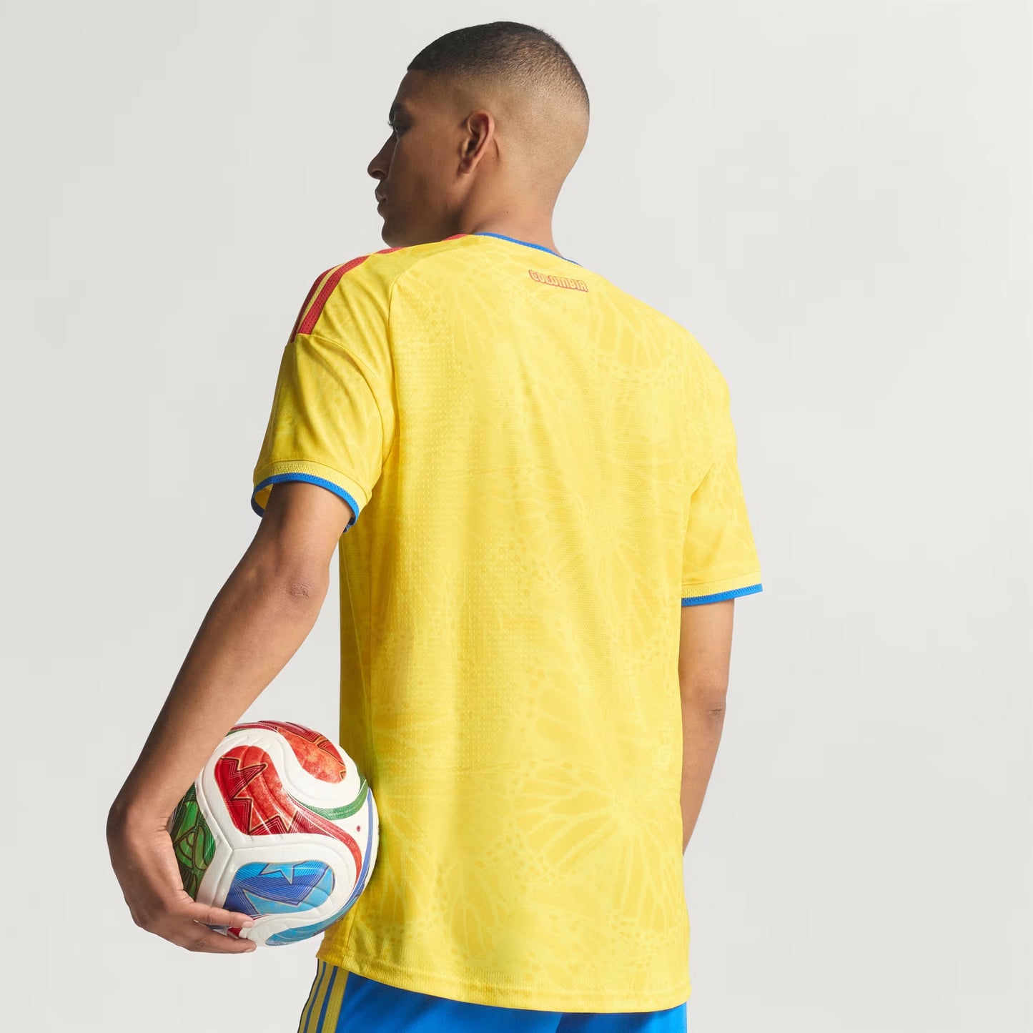 Camiseta Local Colombia FIFA 26™ – Edición Jugador | Tecnología Profesional HEAT.RDY | Orgullo Colombiano